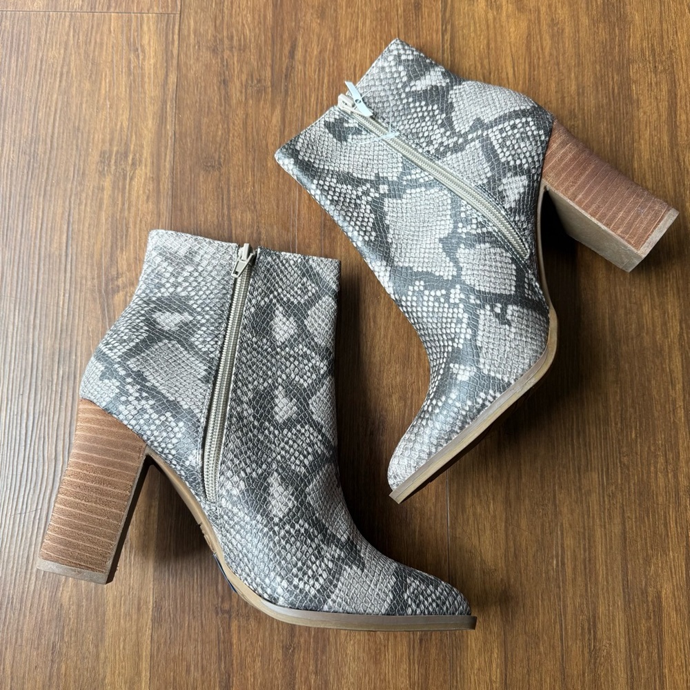 CARLOS by Carlos Santana Snakeskin Boots Womens 7.5 Lydia Faux Leather Heeled - Picture 2 of 13